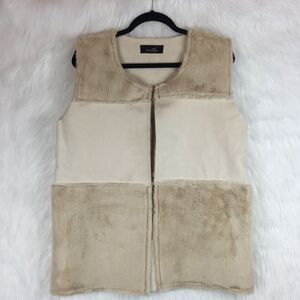 NWOT Le Luxe Faux Fur Suede Soft Tan Open Vest Womens Medium Large